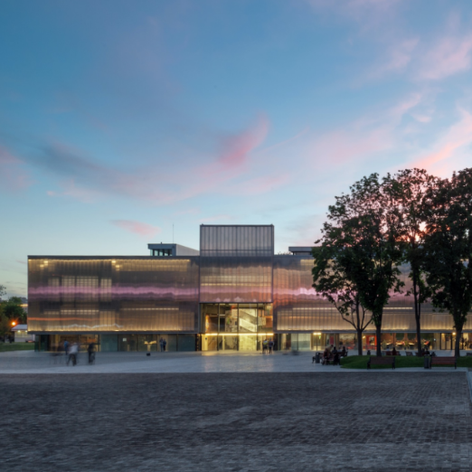 [CMF 콘텐츠(9)] ​축복과 재앙 그 경계에서, 플라스틱