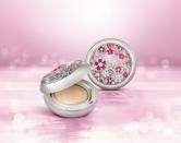 LG생활건강, 경복궁 경회루 봄 풍경 담은 ‘후 공진향:설 미백 수분광 쿠션 스페셜 에디션’ 선보여