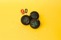 워브코리아, 미키 90주년 한정판 손난로 보조배터리 출시