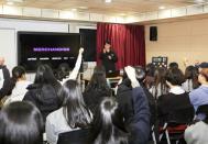 서울시립청소년미디어센터·무주YG재단, 엔터테인먼트 진로특강 개최