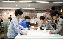 SK텔레콤, ‘T스마트폰 교실’ 수강 2000명 돌파… 신나는 코딩 교실 첫 수업