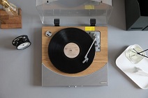 아이온오디오, 턴테이블 프리미어 엘피 와디즈 펀딩 통해 국내 첫 출시