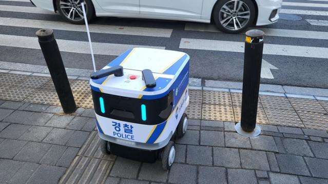 안녕하세요, 저는 '순찰로봇'입니다