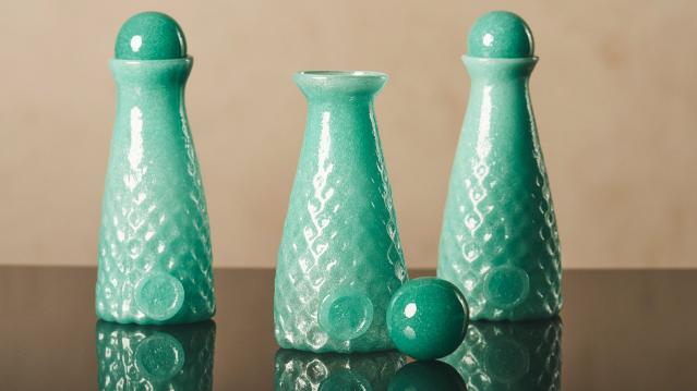 루루 해리슨(Lulu Harrison), 강에서 수거한 폐기물로 만든 ‘템즈 글래스(Thames Glass)’로 랄프 솔츠만 상(Ralph Saltzman Prize) 수상