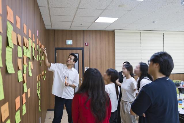 [인터뷰] 공공서비스디자인 8. 문제를 다시 묻는 디자이너 – 김민수 공공서비스디자이너