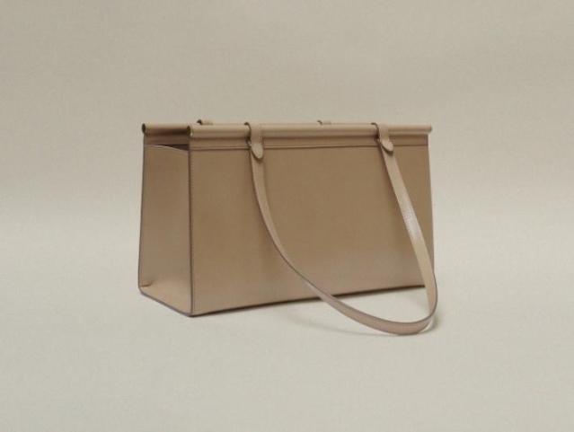 싱가포르에서 떠오르는 한국 스타일의 가방