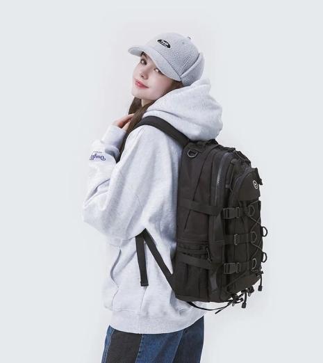 일본 Z세대에게 인기인 이커머스 플랫폼에서 최근 잘 팔린 제품은?