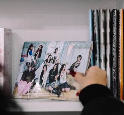 포르투갈 K-POP 소비 지도, 응원봉과 굿즈 중심의 팬덤 소비