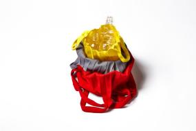 지속가능한 디자인을 위해 노력하는 업사이클링 패션 브랜드