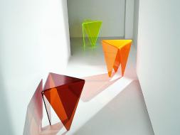 아크릴 소재를 활용한 실용적인 리빙 브랜드 앱톤(APTONE)