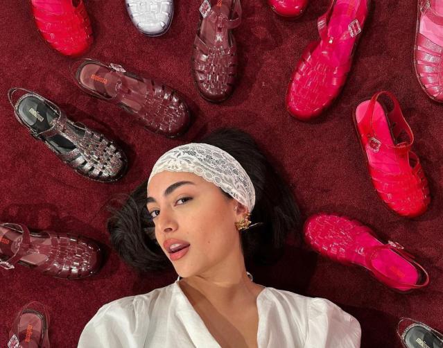 가성비 여름 스타일링, 환경도 지키고 패션도 살리는 젤리 슈즈