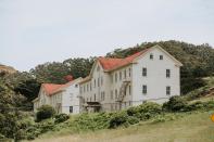 예술가의 보금자리로 탈바꿈된 버려진 군사시설