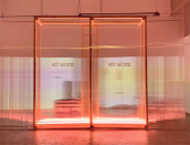 혁신적인 지속가능한 디지털 패션의 실험, Hot:Second, London