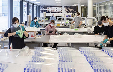 재활용 가능한 의료 개인보호장비 페이스 쉴드 by Foster + Partners