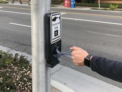 오픈소스로 제조 되는 코로나 바이러스 방지용 도구 디자인