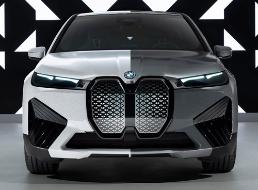 옷을 갈아입는 차: BMW iX Flow