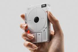 [스웨덴 디자인 스토리] 유머러스한 장난감 같지만 미니멀한 음악 장비, Teenage Engineering