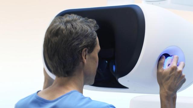 인간의 한계를 넘는 수술 도구 Intuitive ‘다빈치 5’ - 차세대 의료기기 디자인