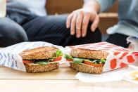 100% 재활용이 가능한 샌드위치 백 '런치스킨'