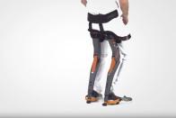 공장 근로자들을 위한 '의자 아닌 의자'