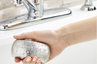 써도 써도 닳지 않는 스테인리스 스틸 비누