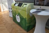 분리 수거를 도와주는 스마트 쓰레기통