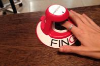 지문인식 기반 결제를 지원하는 '핑고페이'