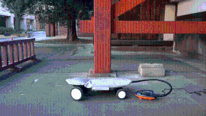 가방에 넣어다닐 수 있는 팽창식 전기스쿠터, 포이모