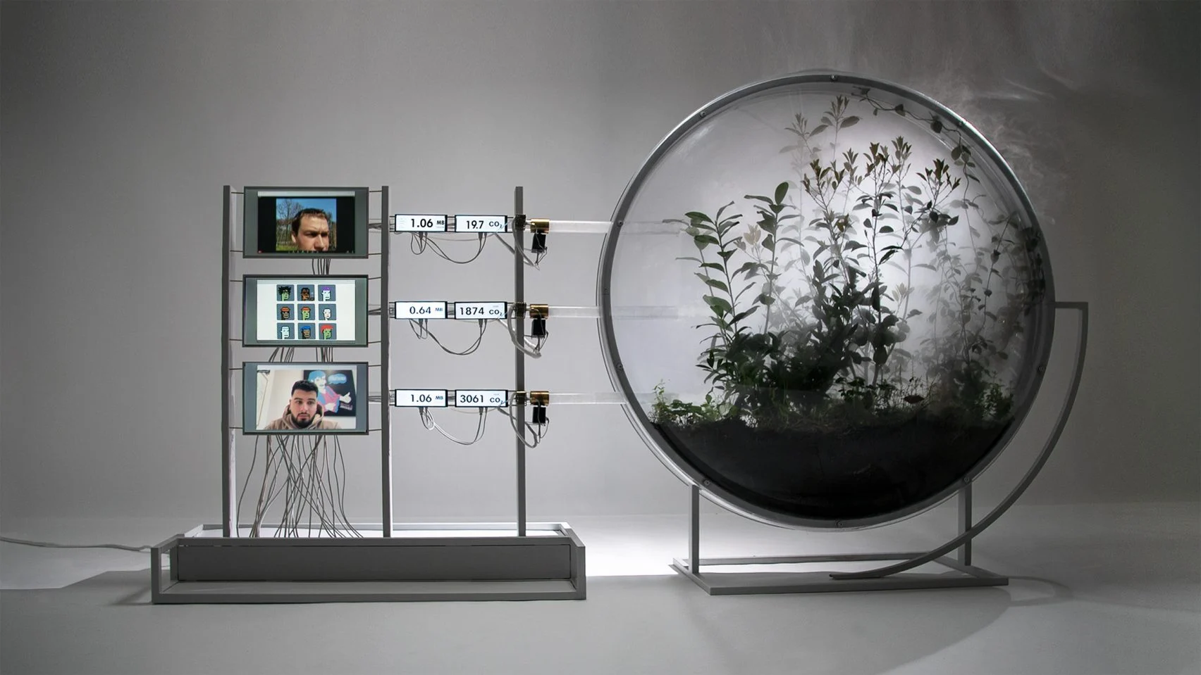 MB>CO2, 감춰진 인터넷의 환경 악영향 시각화한 설치작품