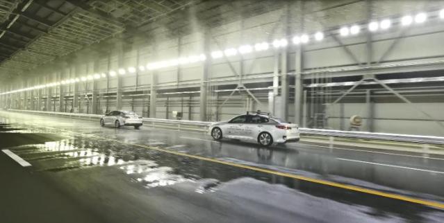 로봇과 일하고 UAM으로 이동, 자율주행 완성…산업 르네상스 열린다