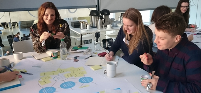 Google. IBM에서 디자이너의 역할