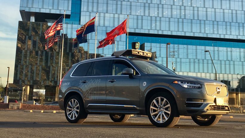 애리조나서 자율주행차에 치인 보행자 숨져