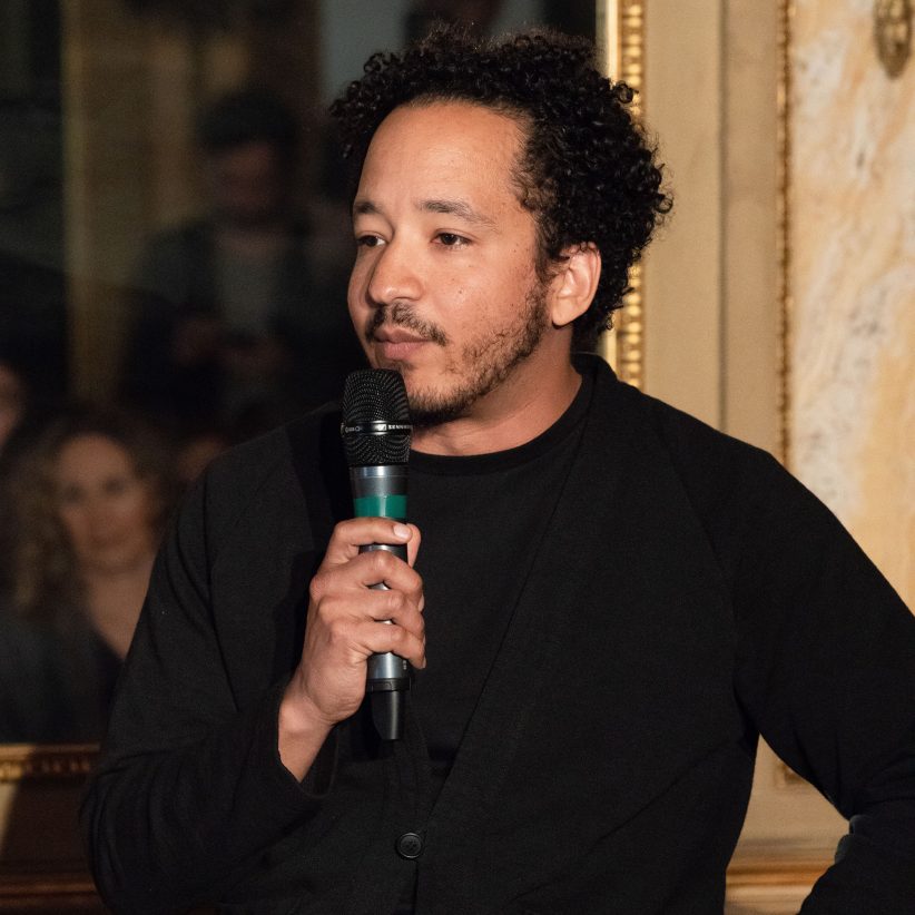 인스타그램을 통한 디자인거래 가능토록 할 것