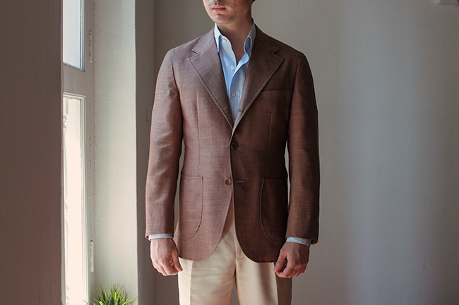 싱가포르 남성들의 갑옷 ‘케이전딜란KAYJEN DYLAN’