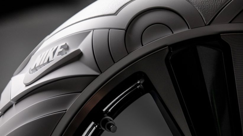 테즈 차우한, 나이키운동화를 모티브로 타이어 디자인
