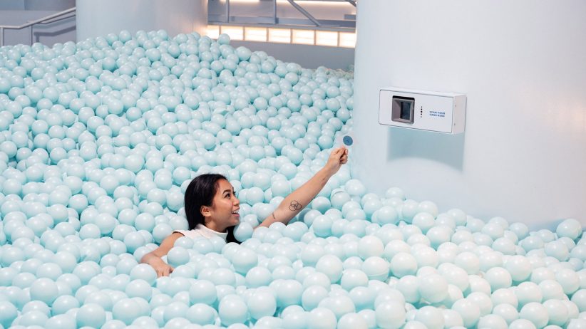 “완벽한 셀카” 가능한 핸즈프리 카메라시스템