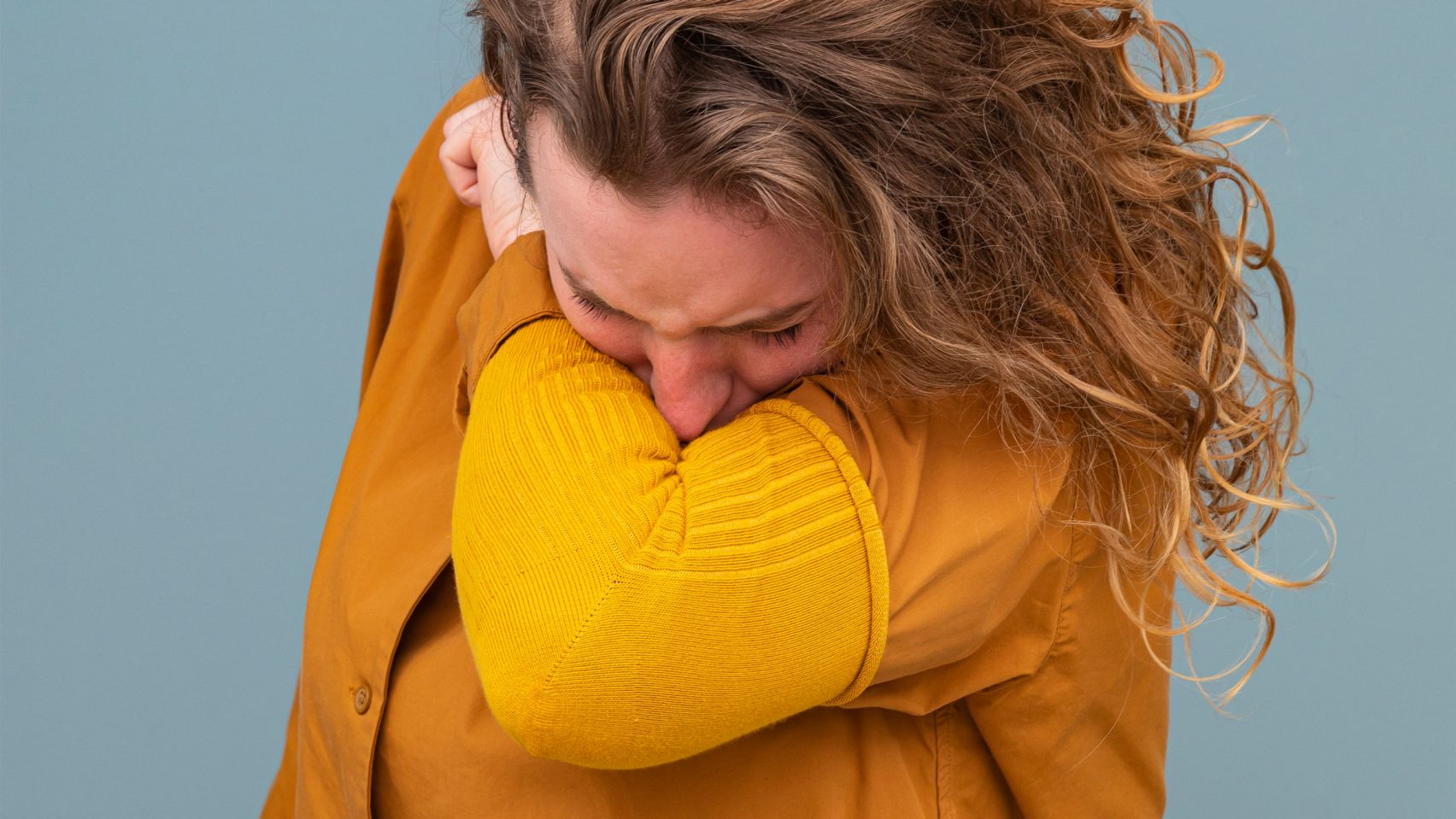 코로나방지위한 이색 팔꿈치양말 디자인 제안