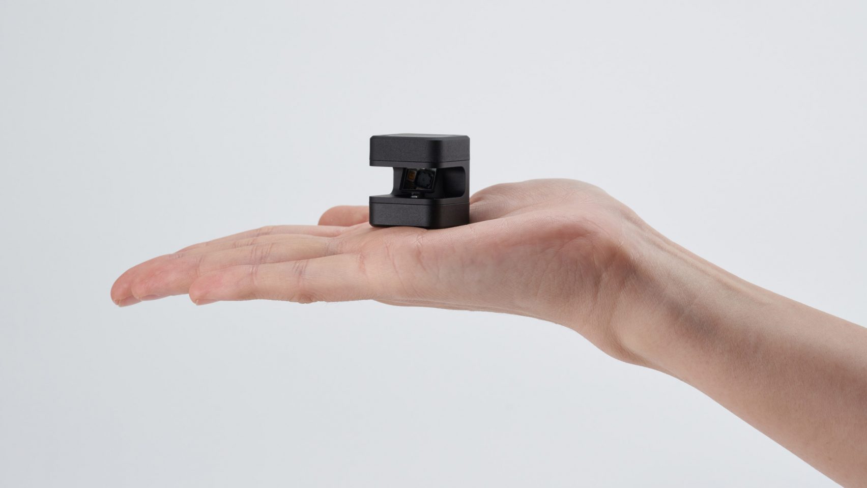 터치리스 터치스크린 가능케하는 초소형 LiDAR 기기, 글라모스