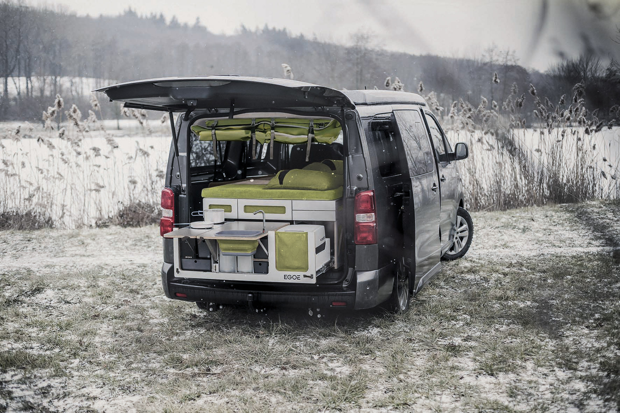 일반 자동차를 캠핑카로 변신시키는 트렁크 확장모듈, 네스트박스