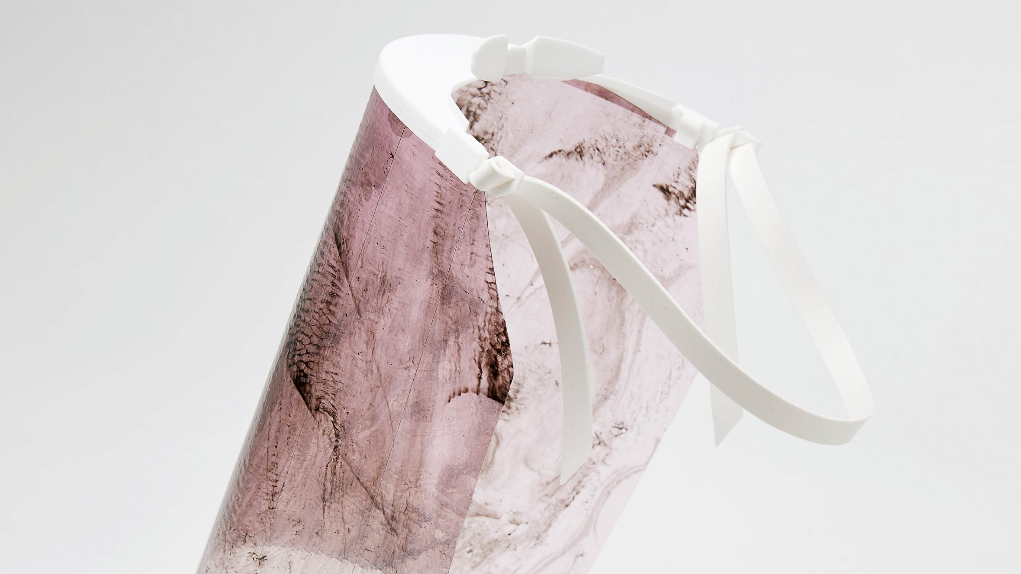 음식물 쓰레기로 만든 생분해가능 페이스쉴드