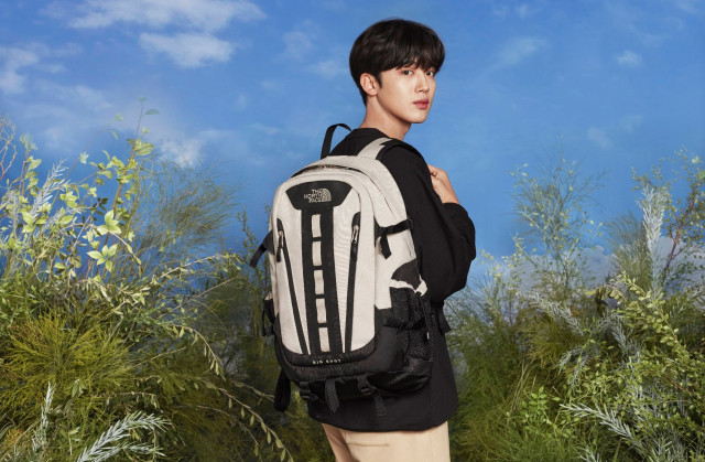 노스페이스, 페트병 재활용한 ‘에코 백팩 컬렉션’ 출시