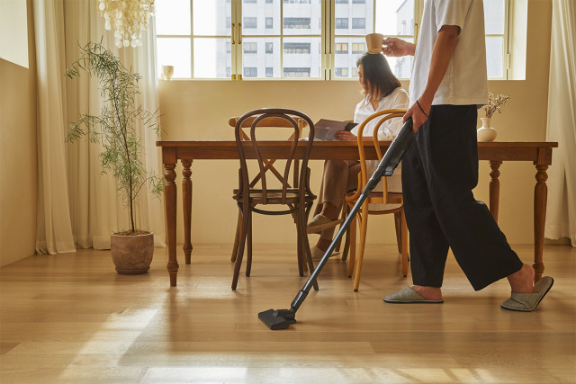 ‘트리플블랙’ 프리미엄 청소기 Z PLUS 론칭, 560g의 초경량 청소기