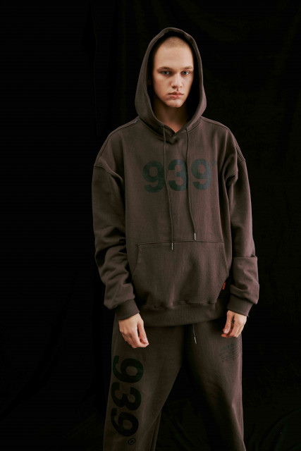 스트리트 캐주얼 핫 루키 알리벤슨, 새 레이블 아카이브 볼드로 21SS 론칭