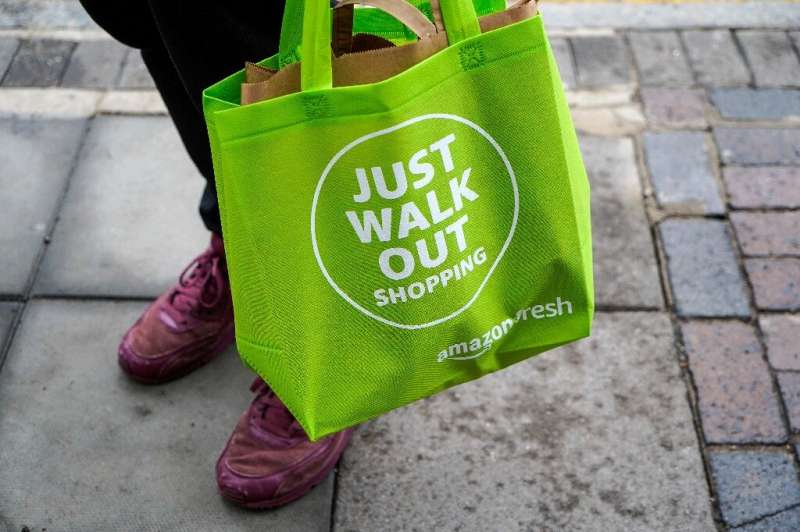 카메라, 센서, 인공지능 기술을 보완한 무인마켓 Amazon Fresh 첫 런던 진출: Hassle-free 쇼핑 경험 그리고 보완점