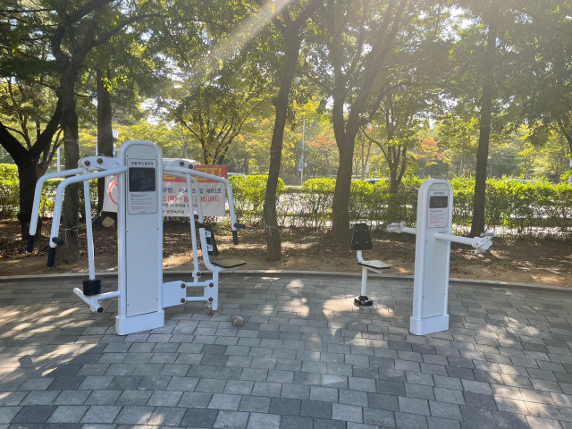 가천대 운동재활융합연구소, 유니버설 디자인 실외 운동기구 연수구 공원 내 설치 완료