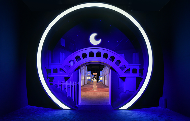 2scenography_0303030.png