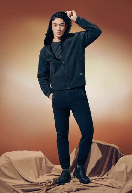 레드페이스, 날씨 변덕 심한 환절기 아웃도어 코디 위한 플리스 아우터·워킹화 선봬