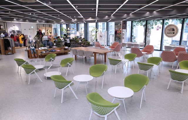 노스페이스, 2022 봄 시즌 맞아 명동 플래그십 스토어 새단장 및 봄철 아웃도어 신제품 공개