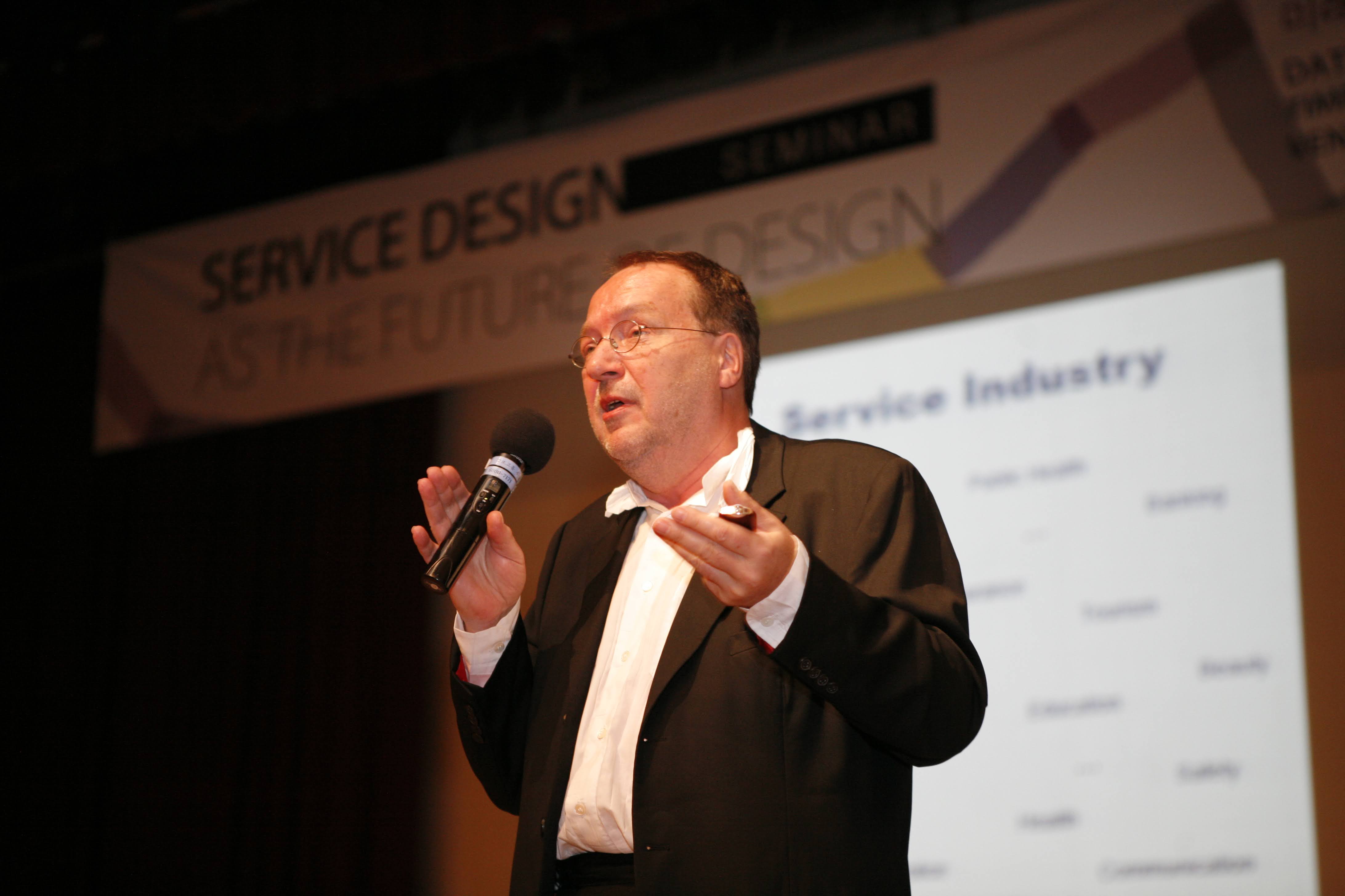 디자인, 서비스 그리고 서비스디자인 Design and Service and Service Design - 쾰른국제디자인대학(KISD) 미하엘 엘호프 교수