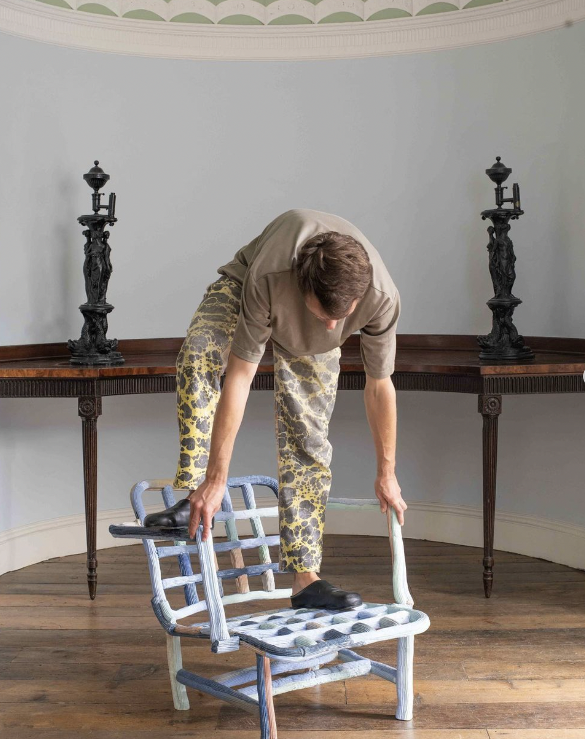 Camper 스토어 예술적 리뉴얼 by James Shaw